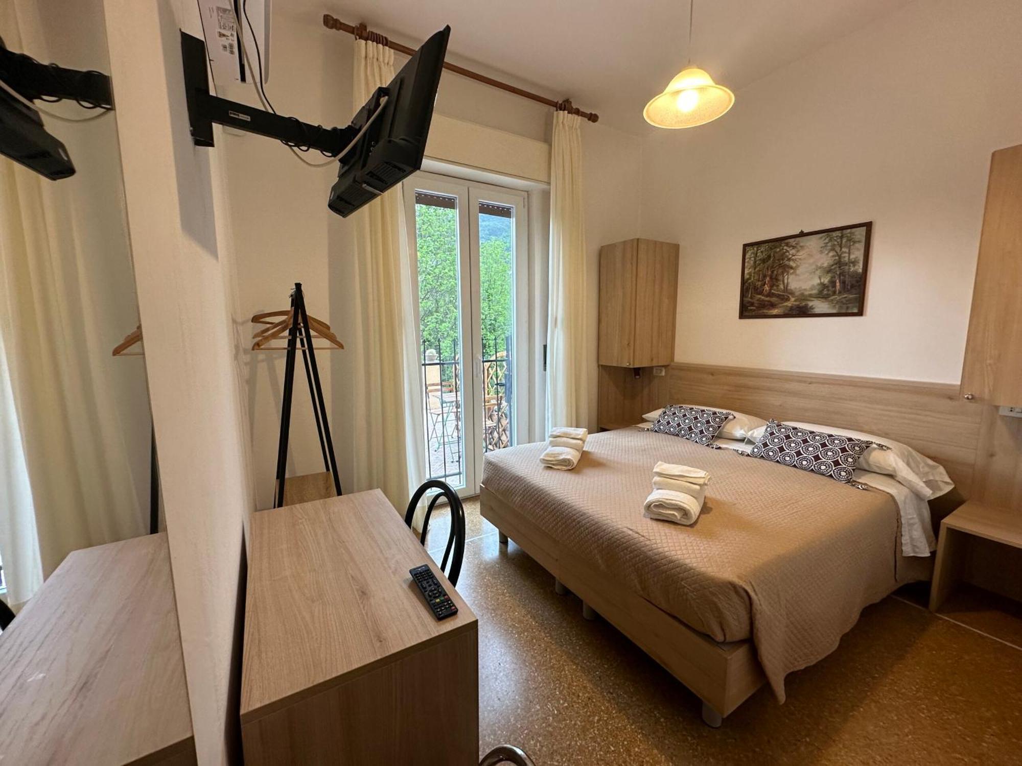 Hotel La Pineta โกโกเลโต ภายนอก รูปภาพ
